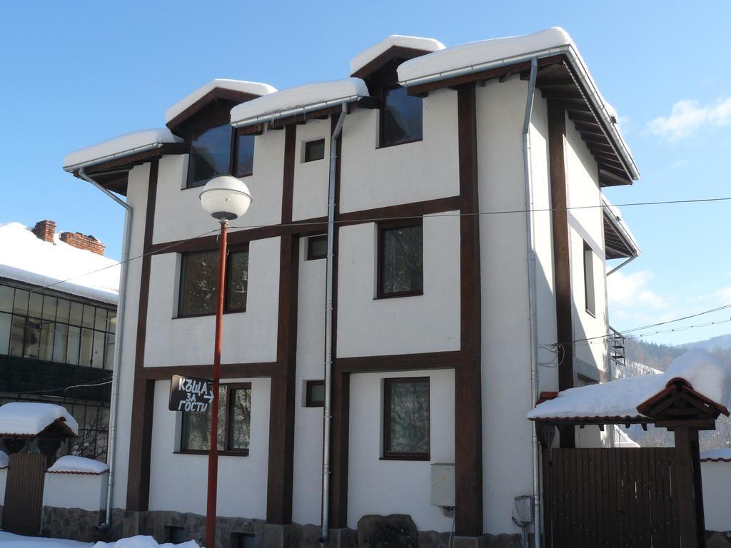 House Arirang Hotel Cherni Osum Exterior photo